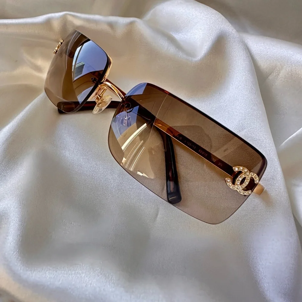 RARE✨Chanel vintage rimless sunglasses.